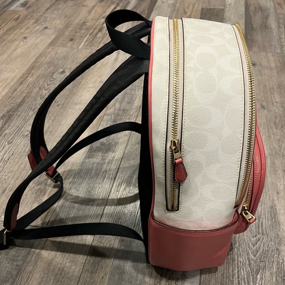 Coach Court Backpack - Picture 7 of 9